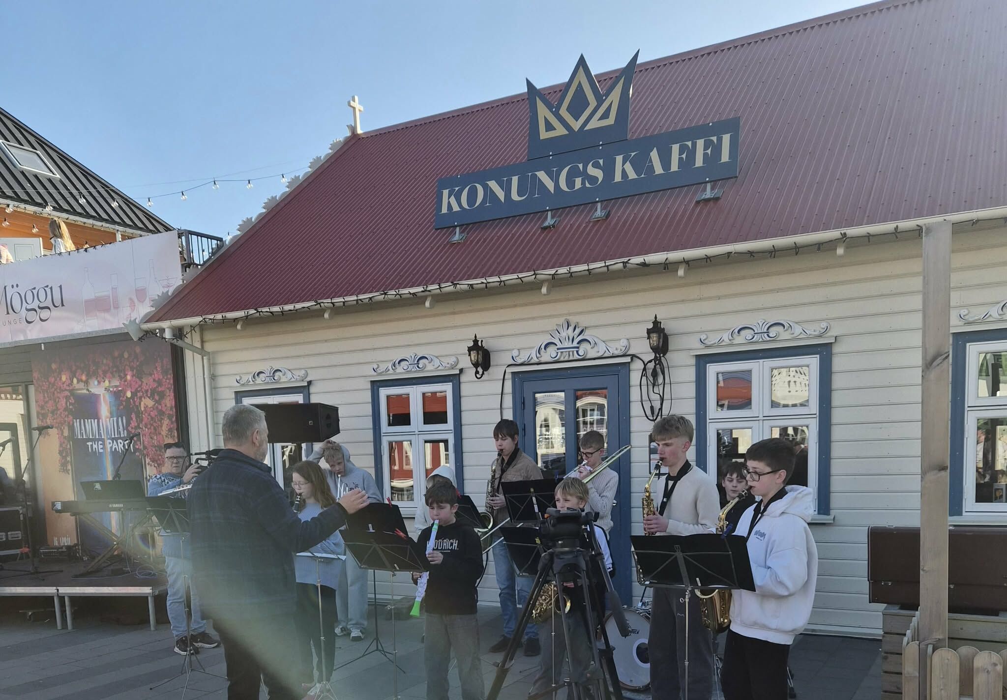 4f5de24c-ecb6-48c0-9403-e9a9c0848a68