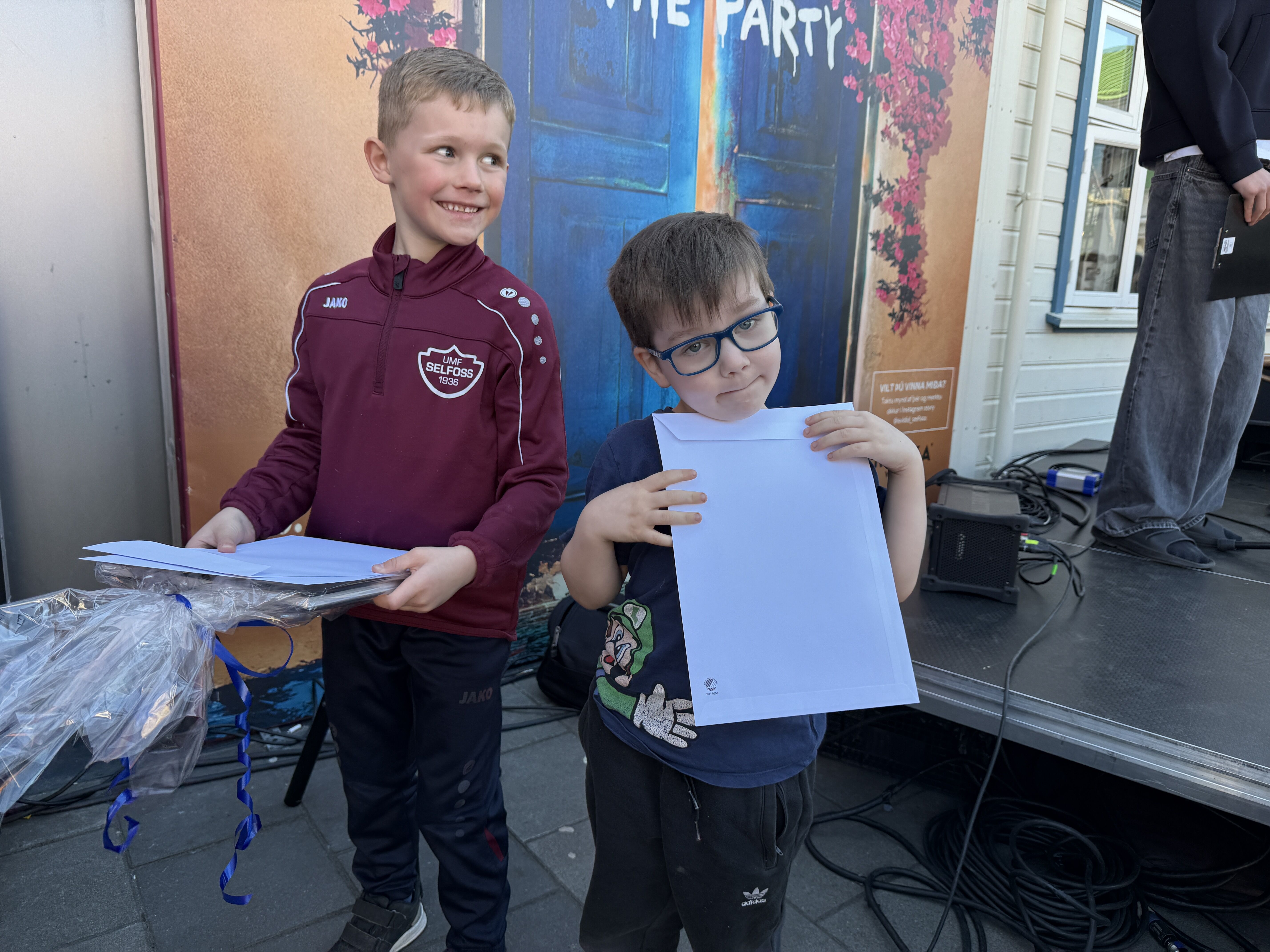 Image00004_1777024343645