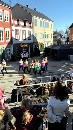 1dd26619-c9cf-40d7-9865-3b8963646e6e